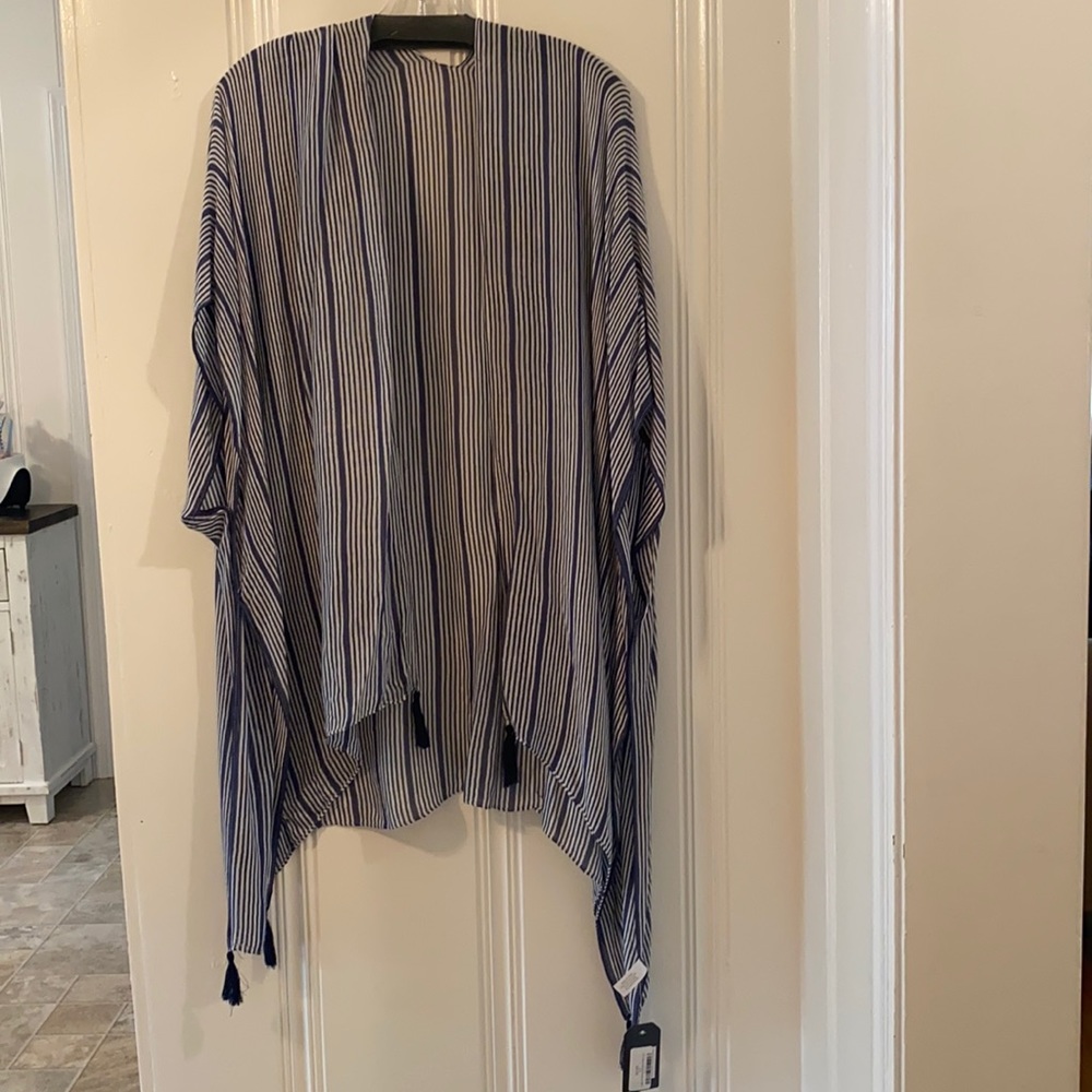 Navy and white stripe kimono. OS. NWT